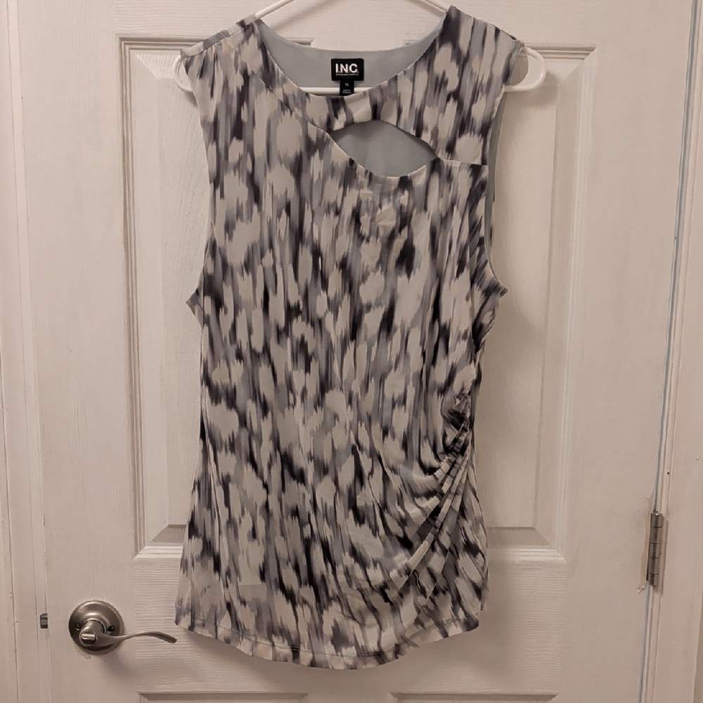 INC International Concepts Women's Black and White Patterned Top